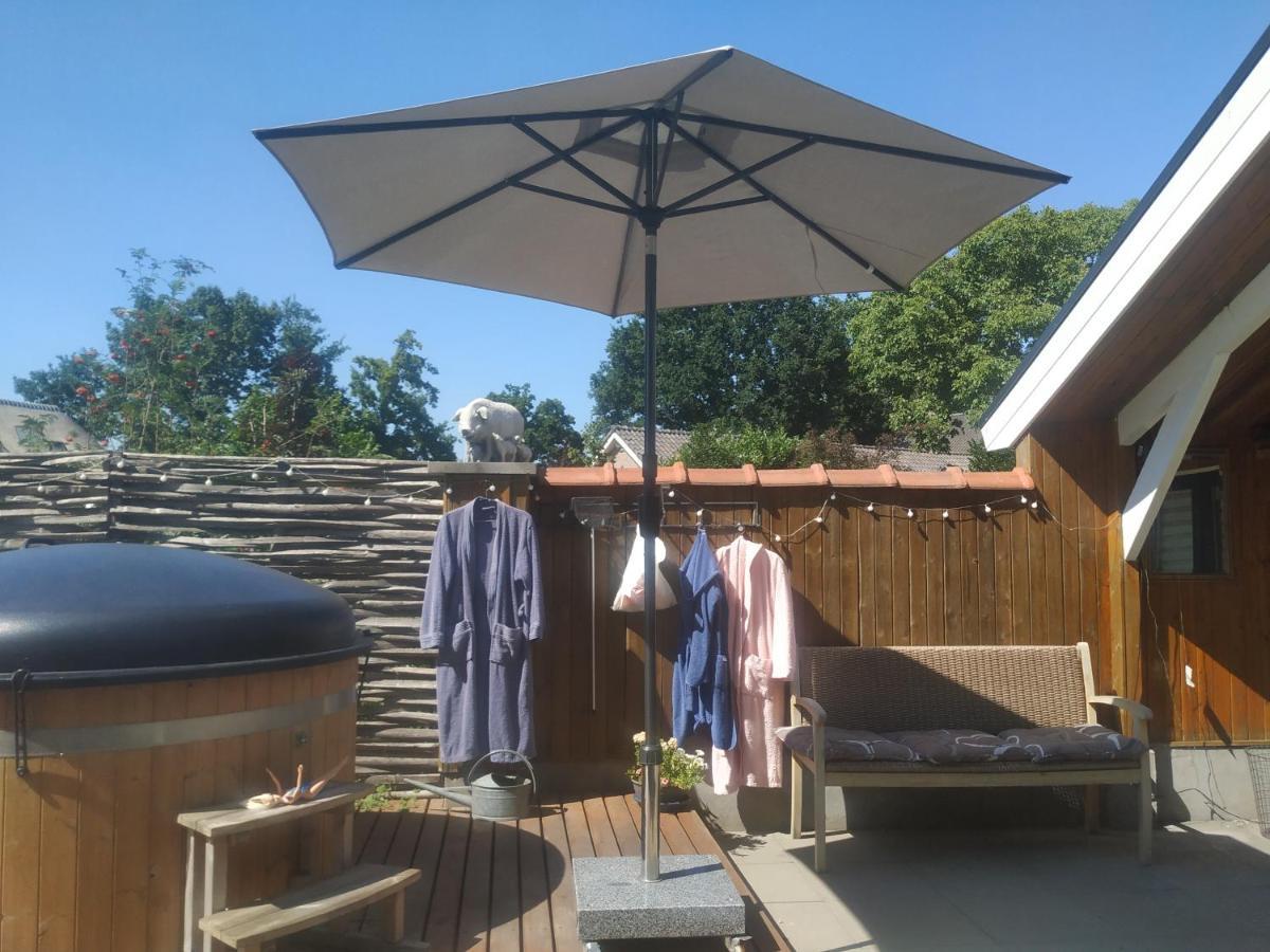 Chalet "Het Biggetje" Hottub - Sauna Volkel Bagian luar foto